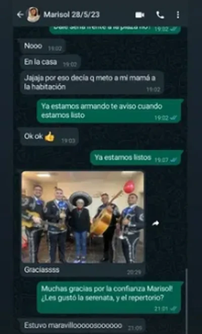 Captura de un chat de WhatsApp: Marisol responde que la serenata estuvo maravillosa.